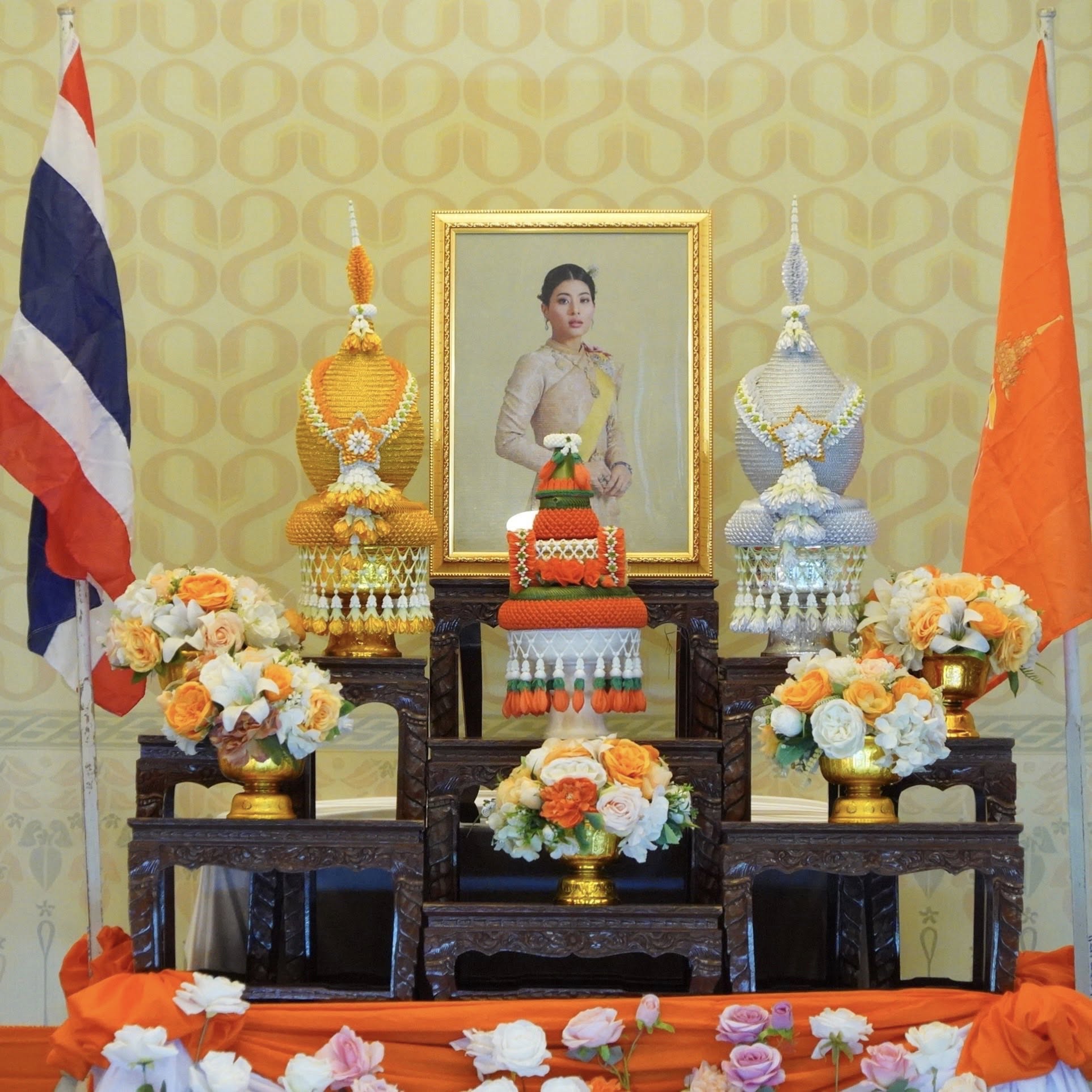 จังหวัดแพร่ จัดพิธีรับมอบแบบลายผ้าพระราชทาน “ลายขอสมเด็จฯ - เจ้าฟ้าฯ” และ “ลายบุปผาบรมราชินีนาถ” สืบสานภูมิปัญญาผ้าไทยสู่สากล